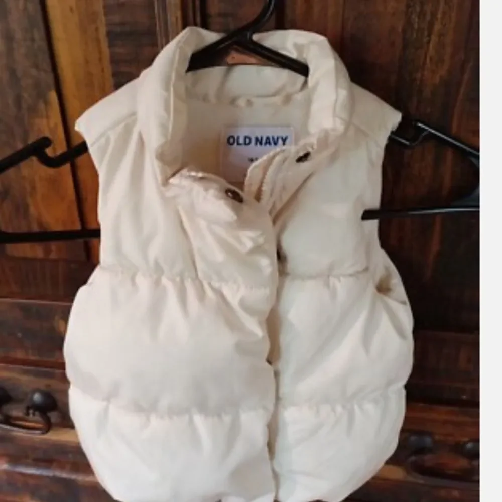 Old navy girls puffer vest #13